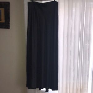 Gorgeous Long black Satin seamed formal skirt 10